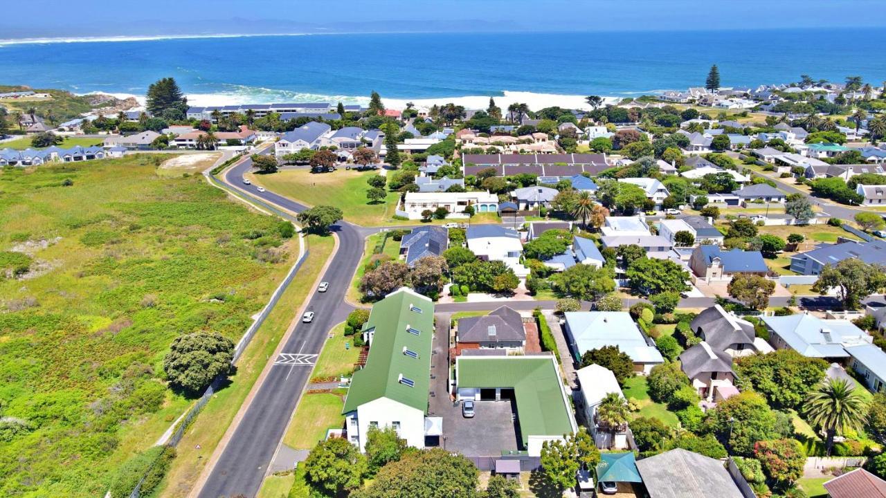 Fairway Holiday Accommodation Hermanus Exterior foto